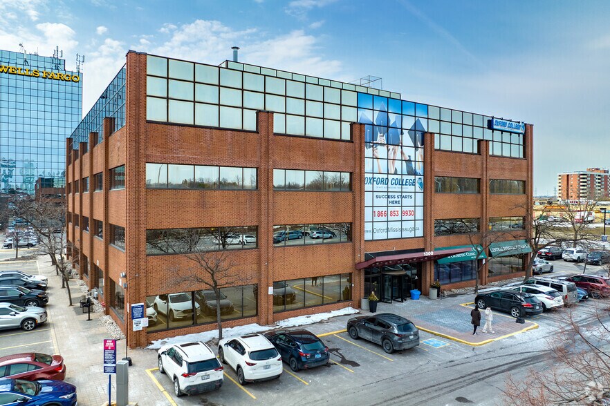 1270 Central Pky, Mississauga, ON à louer - Photo principale - Image 2 de 69