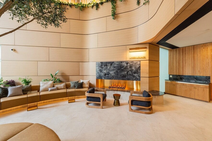 1100 Wilshire Blvd, Los Angeles, CA for lease - Lobby - Image 2 of 8