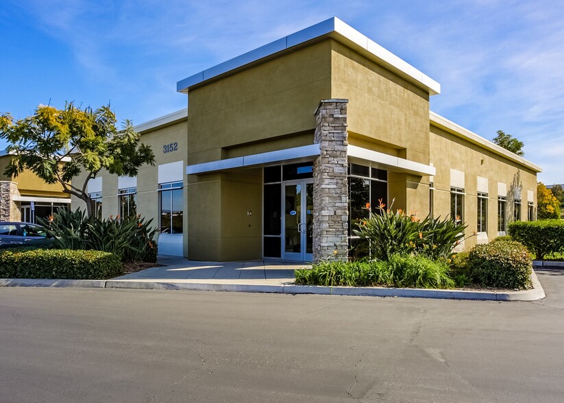 3152 Lionshead Ave, Carlsbad, CA for lease - Building Photo - Image 1 of 8