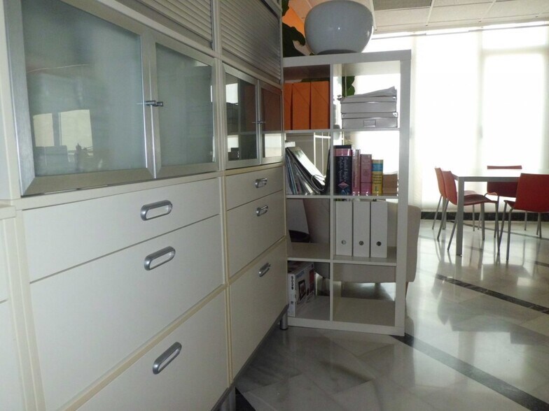 Office in El Ejido, Almería for sale - Building Photo - Image 2 of 8