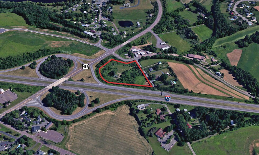 202 Lee St, Bloomsburg, PA for sale - Primary Photo - Image 1 of 4