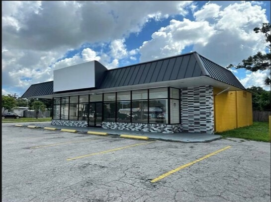 2108 49th St S, Saint Petersburg, FL for sale - Building Photo - Image 2 of 16