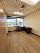 1800 NE 44th St, Renton, WA à louer Photo intérieure- Image 2 de 4