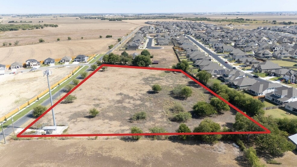 828 Co 132 rd, Hutto, TX à vendre - Photo du bâtiment - Image 3 de 4