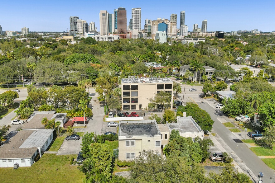 1215 SE 2nd Ave, Fort Lauderdale, FL for lease - Aerial - Image 3 of 4