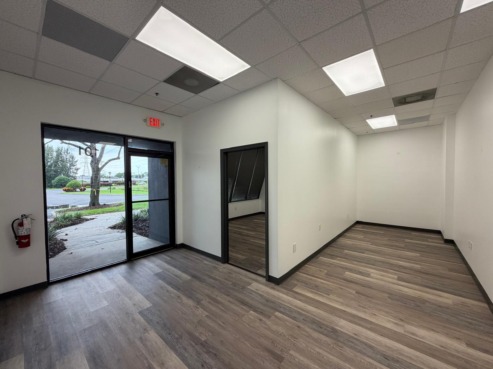 13191 56th Ct, Clearwater, FL for lease Interior Photo- Image 1 of 13