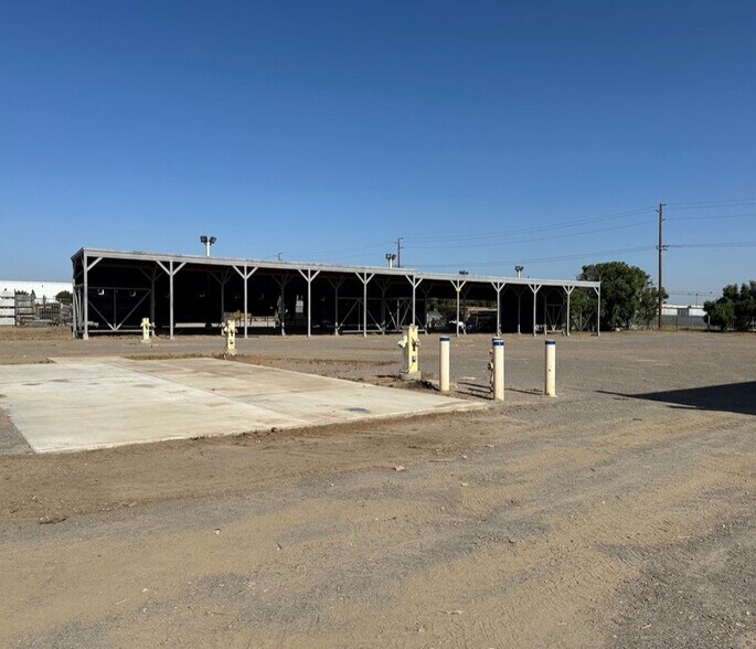 23447 Cajalco Rd, Perris, CA à vendre - Photo du bâtiment - Image 2 de 8