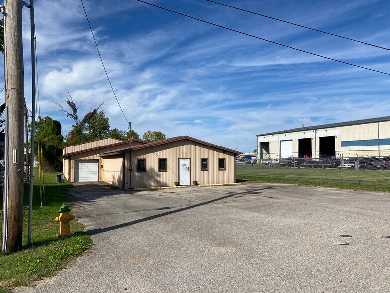 2000 N Willow Rd, Evansville, IN for lease - Building Photo - Image 2 of 20