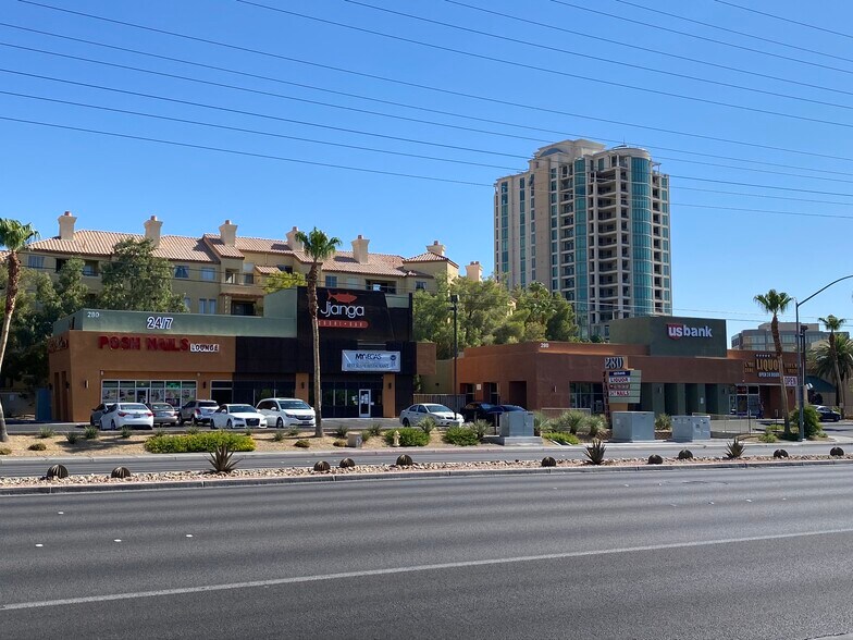280 E Flamingo Rd, Las Vegas, NV à vendre - Photo du bâtiment - Image 3 de 7