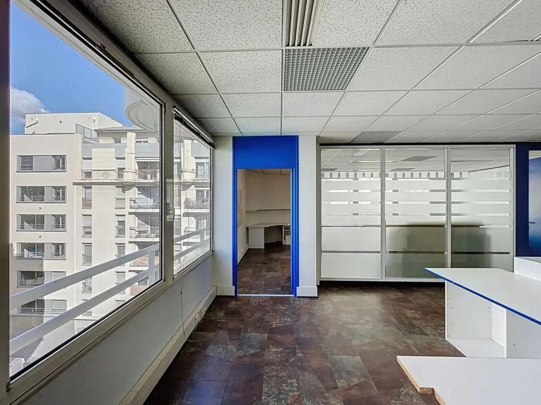 60 Rue Jaboulay, Lyon for lease - Interior Photo - Image 2 of 6