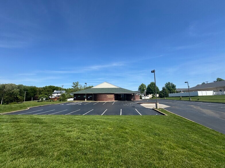 1660 W Meyer Rd, Wentzville, MO à vendre - Photo du bâtiment - Image 3 de 4
