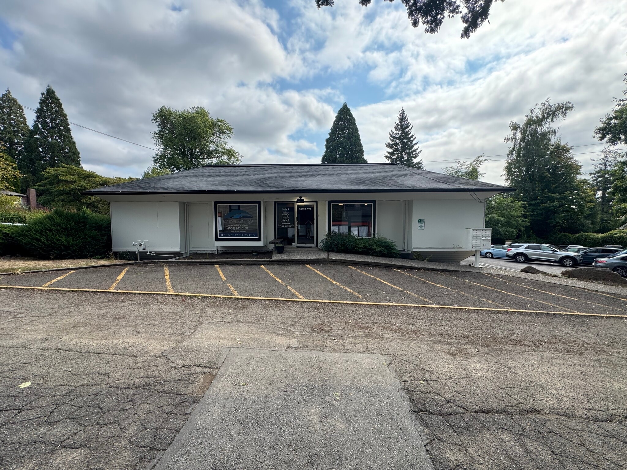 630 B Ave, Lake Oswego, OR for lease Interior Photo- Image 1 of 12