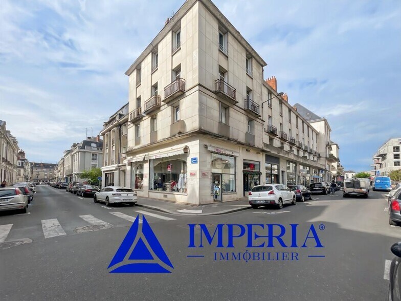Commerce de détail dans Tours à louer - Photo du bâtiment - Image 2 de 10