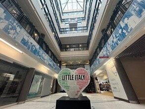 622 College St, Toronto, ON for lease Interior Photo- Image 2 of 14