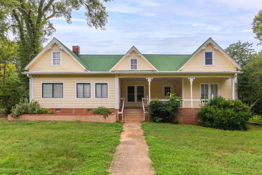 117 E Salisbury St, Pittsboro, NC à vendre - Photo principale - Image 1 de 46