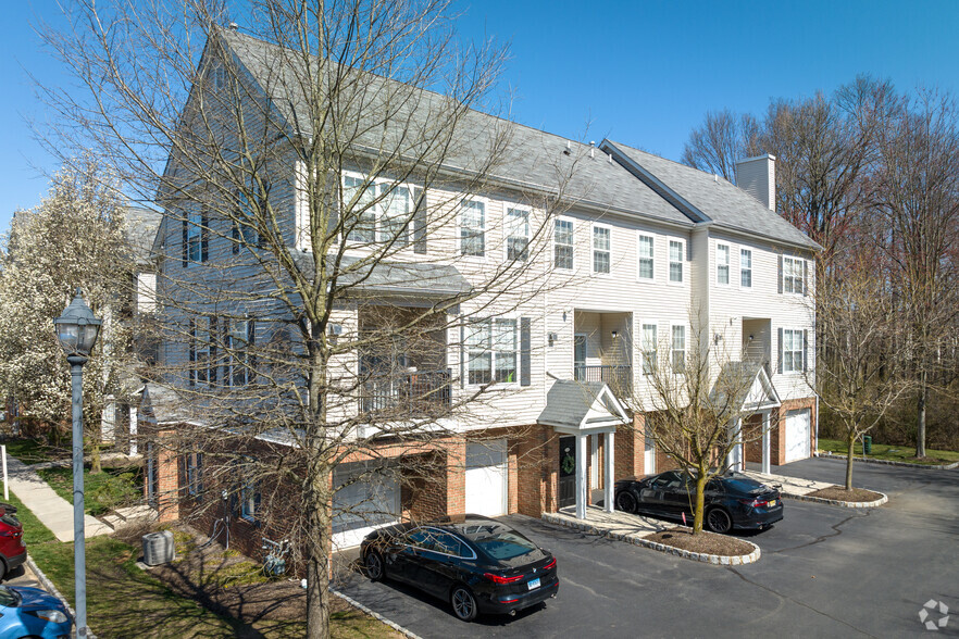 100 Avalon Bay Dr, Lawrenceville, NJ à vendre - Photo principale - Image 1 de 1