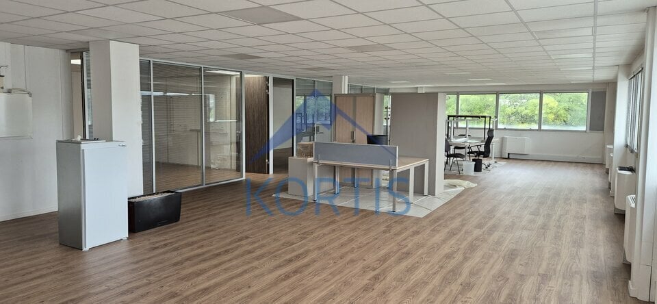 5 Rue Edison, Bron for lease Interior Photo- Image 1 of 8