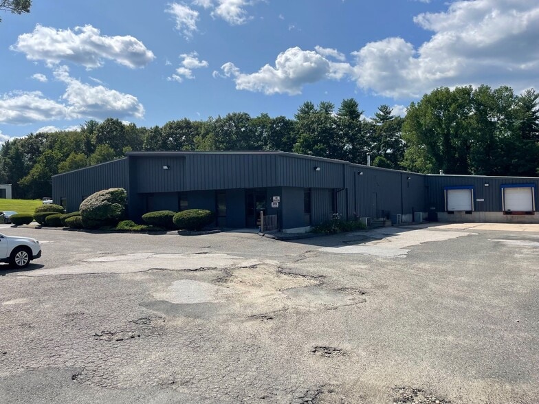 219 Industrial Ln, Torrington, CT for lease - Building Photo - Image 3 of 3