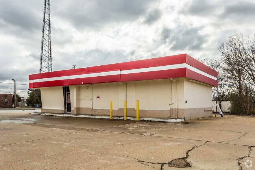 551 E Lee St, Sardis, MS à louer - Photo du bâtiment - Image 2 de 4