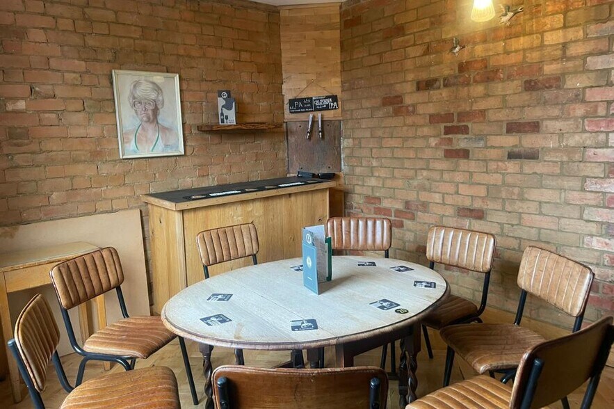 1 Alexandra Rd, Northampton à vendre - Photo intérieure - Image 3 de 17