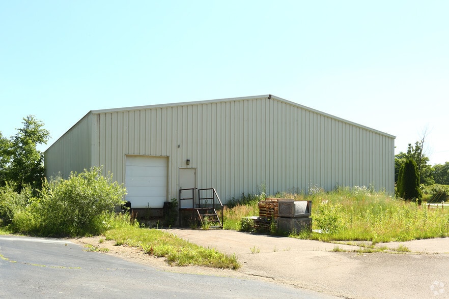 12238 N Fenton Rd, Fenton, MI for sale - Building Photo - Image 3 of 4