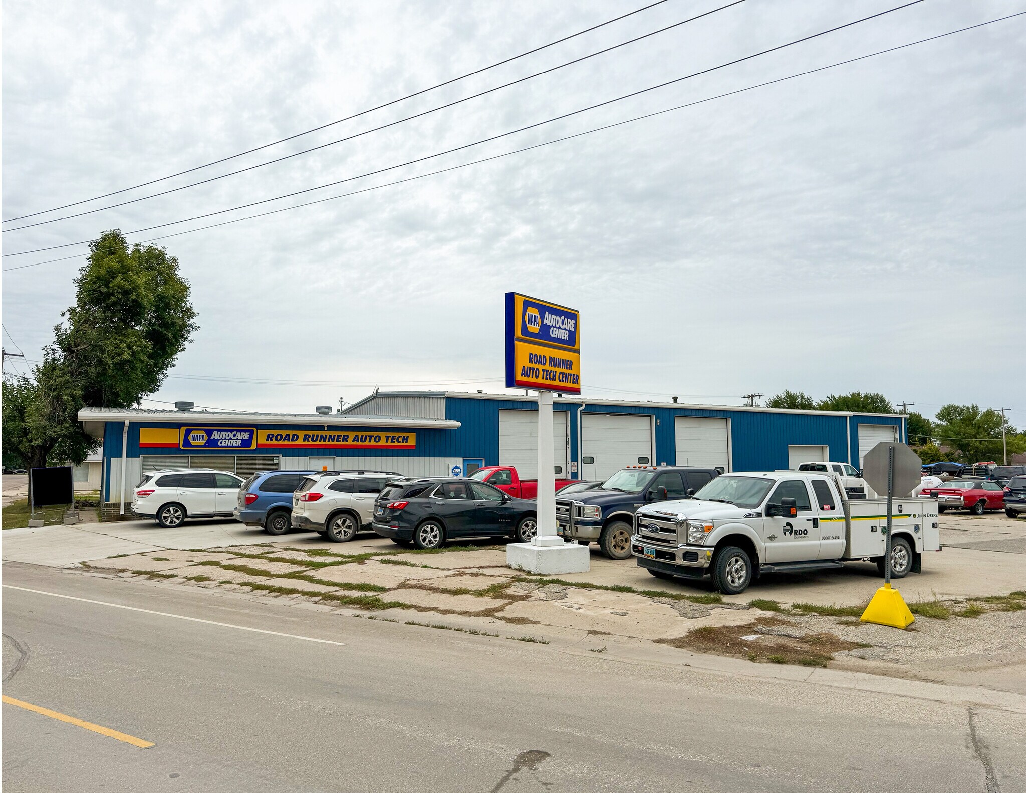 41 5th Ave S, Kindred, ND for lease Primary Photo- Image 1 of 17