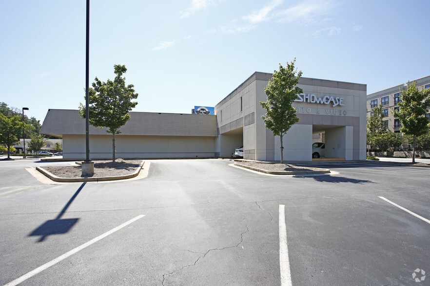 2323 NE Cheshire Bridge Rd, Atlanta, GA for lease - Building Photo - Image 1 of 3