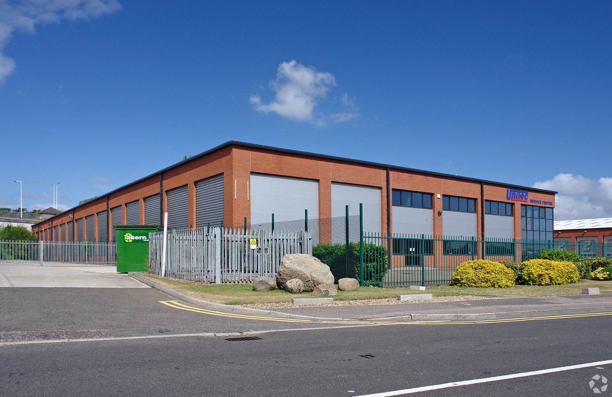 Weston Ave, Grays à louer Photo principale- Image 1 de 4