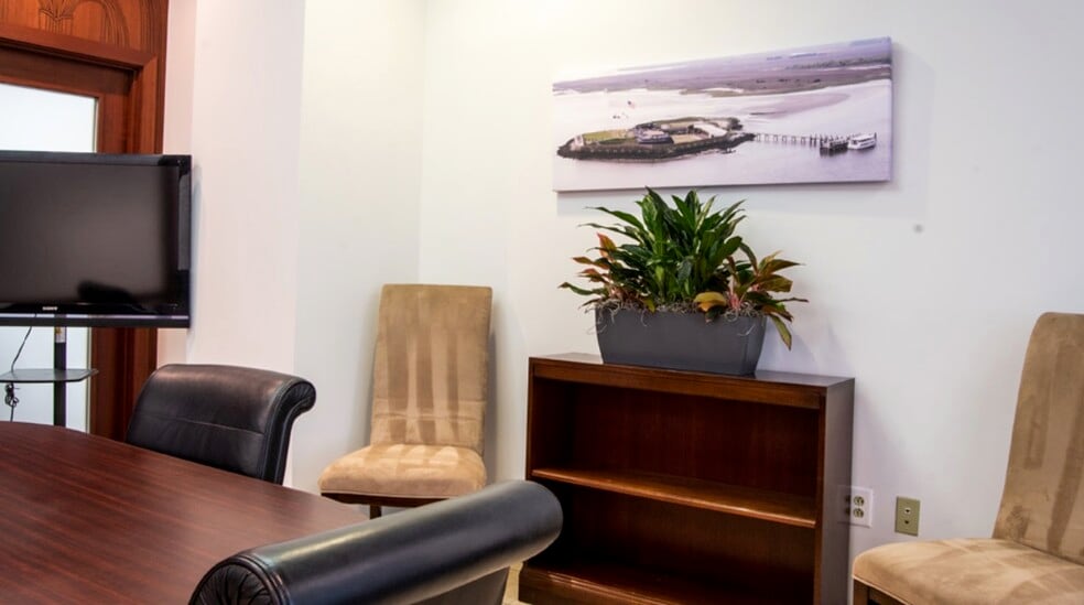 18 Broad St, Charleston, SC for lease - Interior Photo - Image 2 of 26