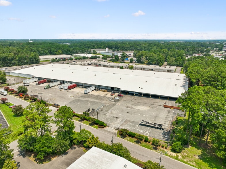 3191 Ashley Phosphate Rd, North Charleston, SC for lease - Building Photo - Image 2 of 4