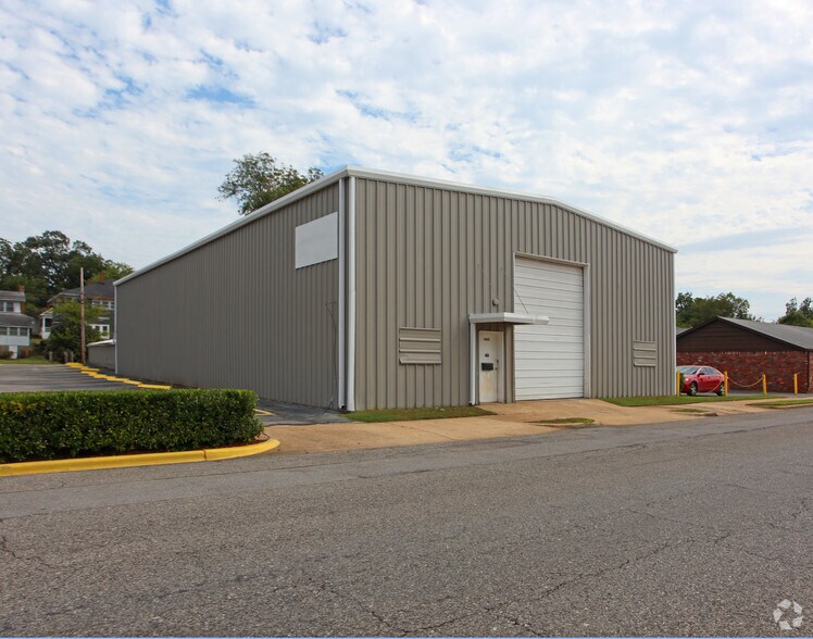 1623 Carolina Ave, Bessemer, AL à louer - Photo principale - Image 1 de 9