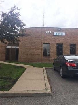 256 Britannia Rd E, Mississauga, ON à vendre Photo du bâtiment- Image 1 de 1