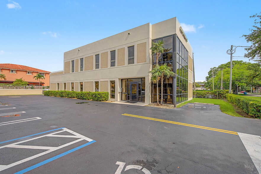 9440 SW 77th Ave, Miami, FL for sale - Building Photo - Image 2 of 25