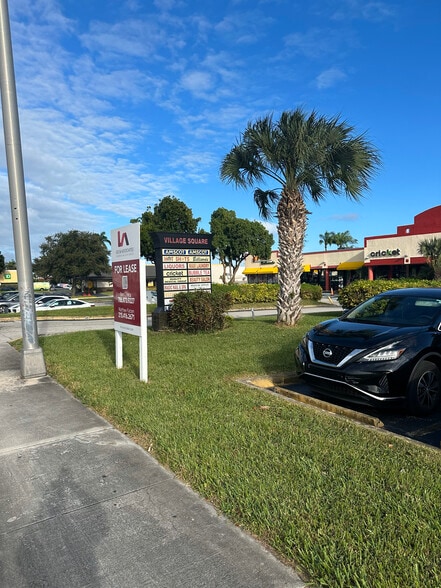 19325-19371 S Dixie Hwy, Miami, FL for lease - Building Photo - Image 2 of 12