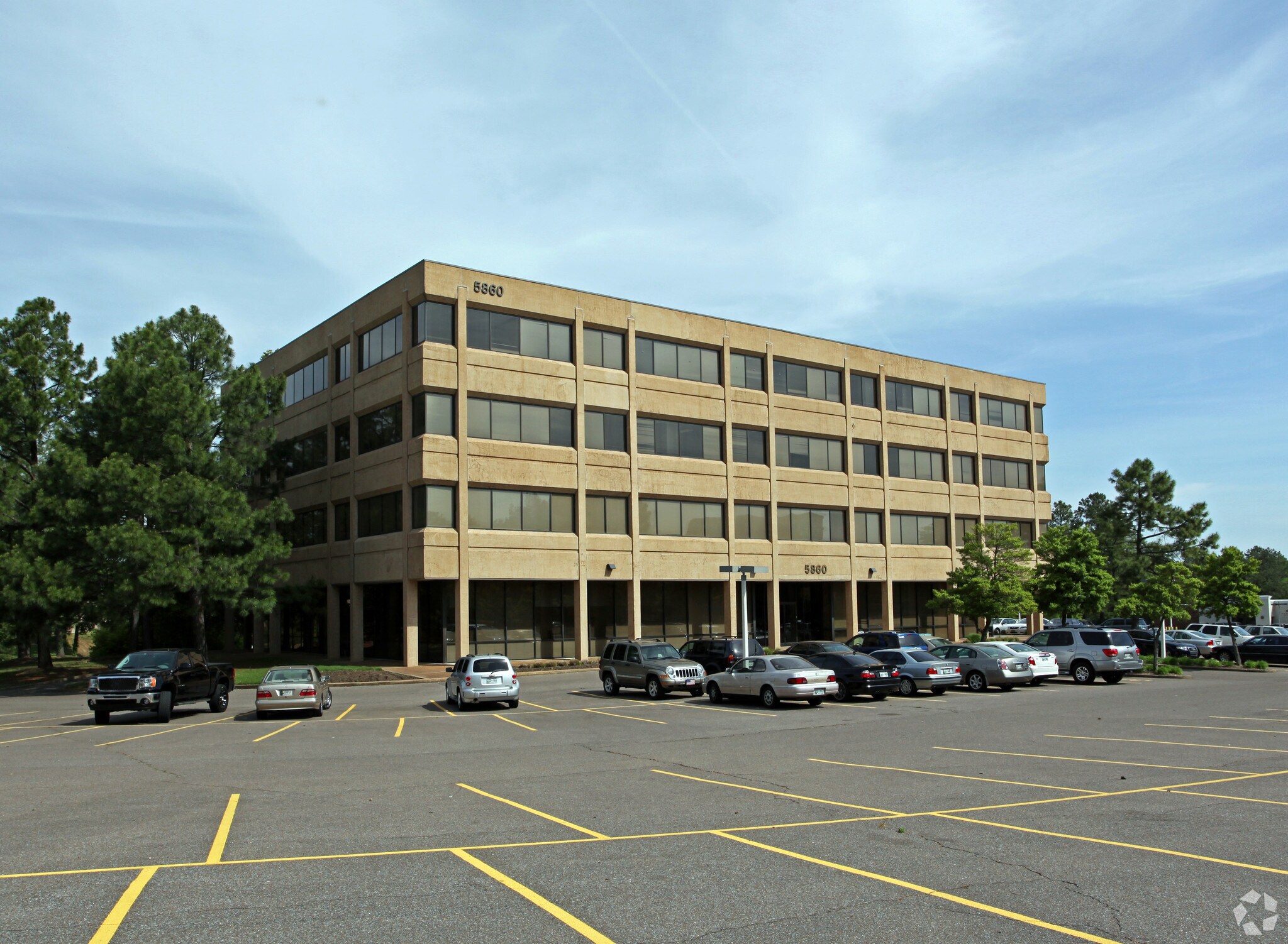 5860 Ridgeway Center Pky, Memphis, TN for lease Primary Photo- Image 1 of 8