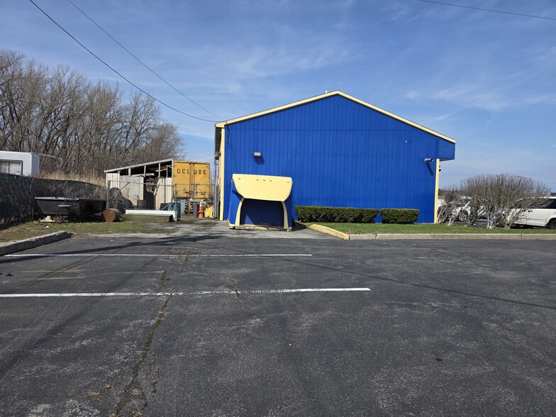 6401 Thompson Rd, Syracuse, NY for lease - Building Photo - Image 3 of 16