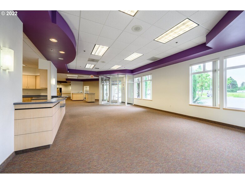 375 SE Norton Ln, McMinnville, OR à louer - Hall d’entrée - Image 3 de 31