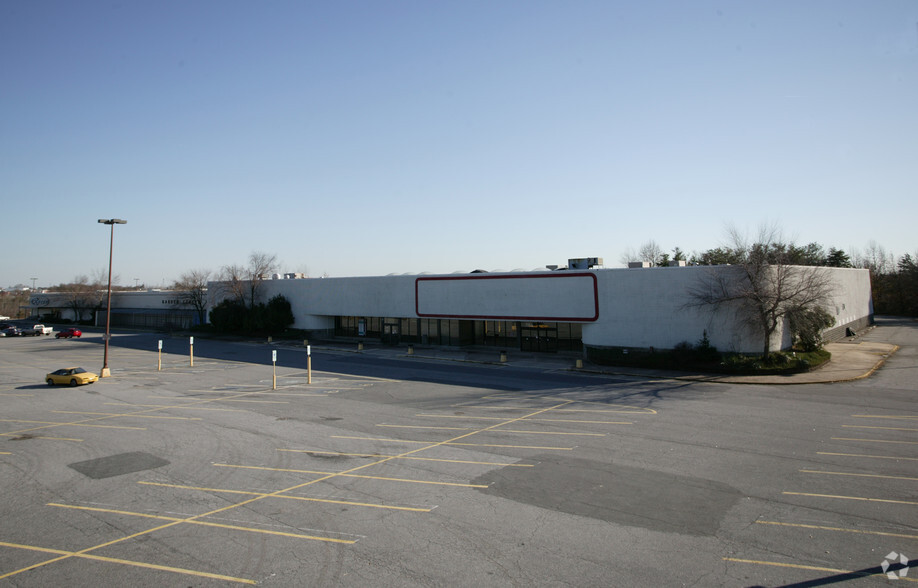 1149 US Highway 70 SW, Hickory, NC for sale - Building Photo - Image 1 of 1