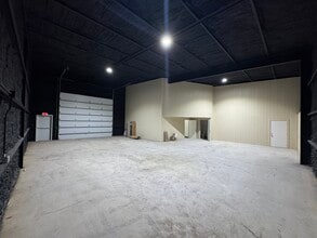450 Hwy 290 E, Elgin, TX for lease Interior Photo- Image 1 of 13