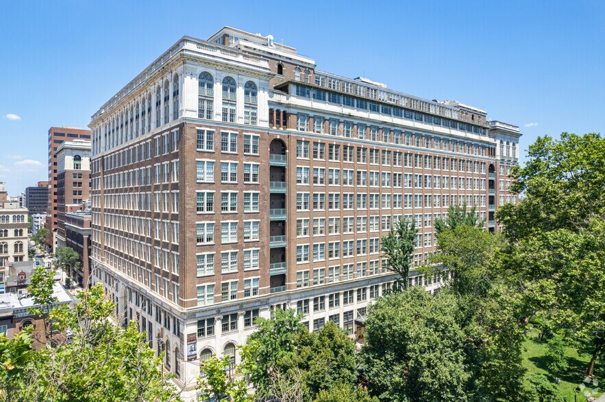 170 S Independence Mall W, Philadelphia, PA for lease - Building Photo - Image 2 of 5