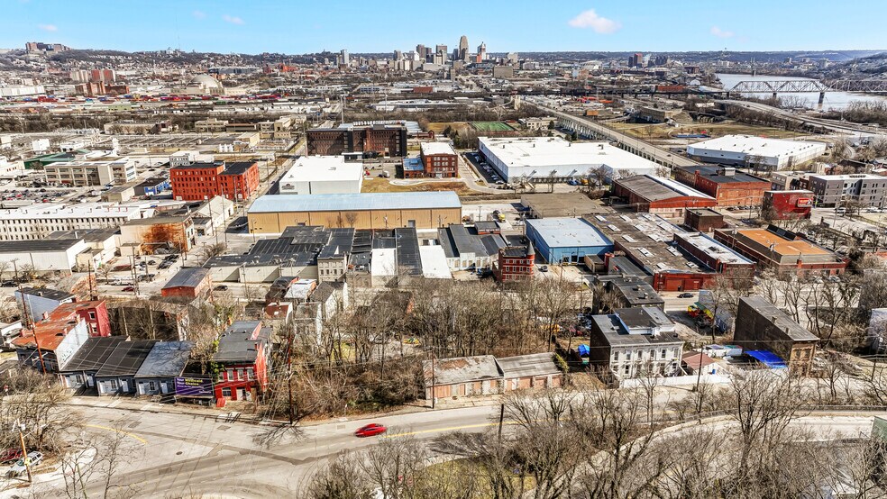 2358 Glenway ave, Cincinnati, OH for sale - Building Photo - Image 2 of 6