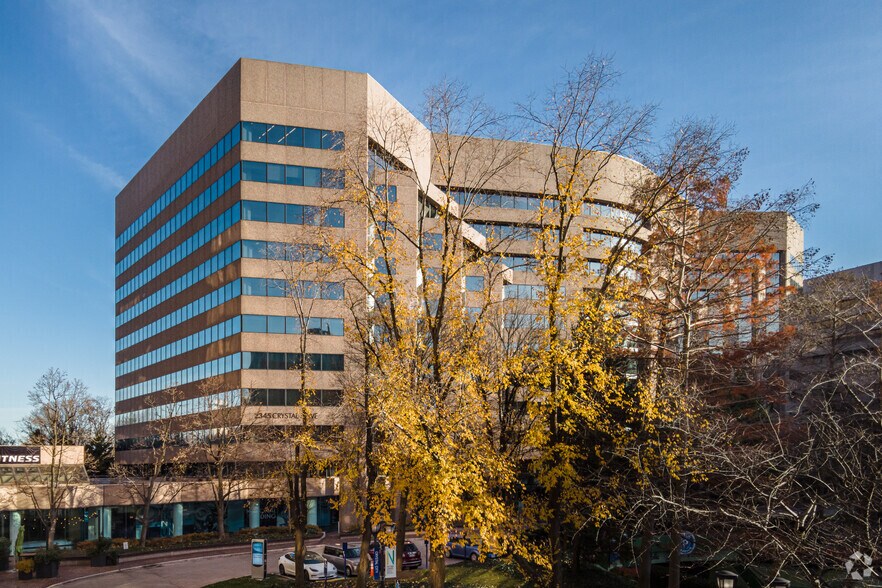 2345 Crystal Dr, Arlington, VA à louer - Photo du bâtiment - Image 2 de 8