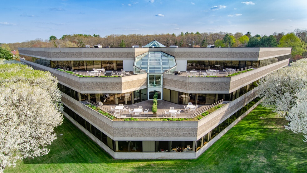 55 Old Bedford Rd, Lincoln, MA for lease - Building Photo - Image 2 of 14