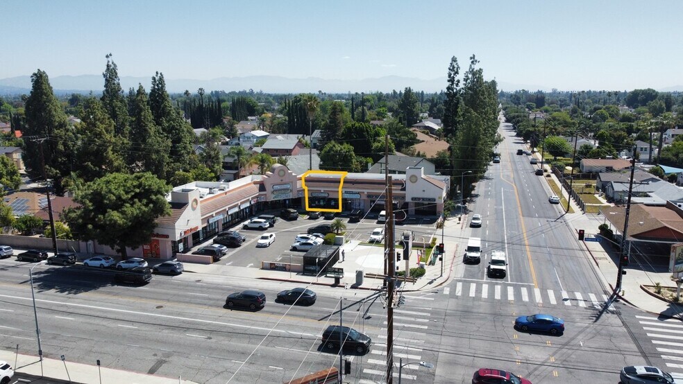7606 Fallbrook Ave, Canoga Park, CA à louer - Photo du bâtiment - Image 2 de 16
