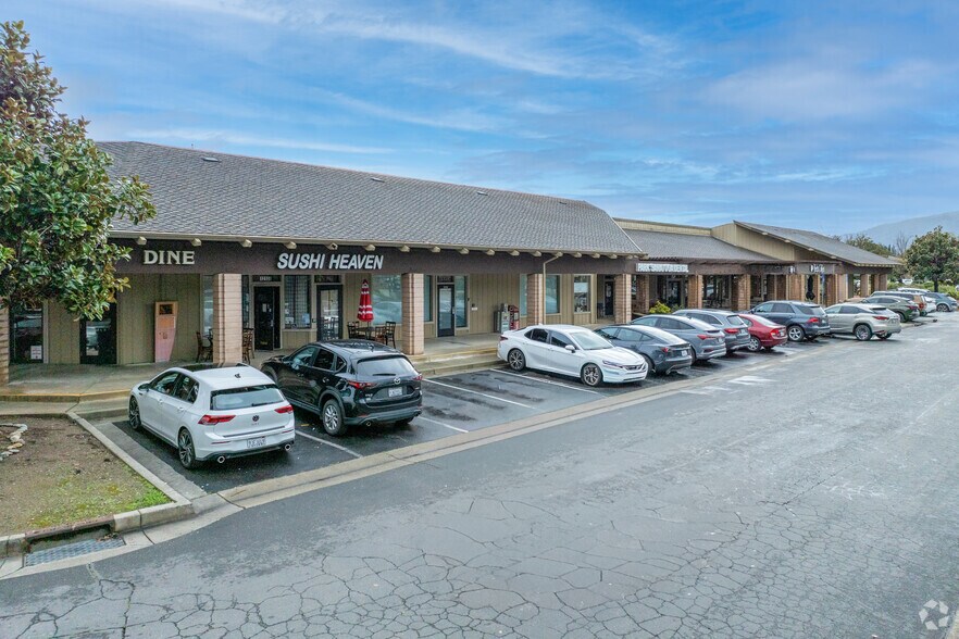 12100-12180 Saratoga-Sunnyvale Rd, Saratoga, CA à louer - Photo du bâtiment - Image 3 de 6