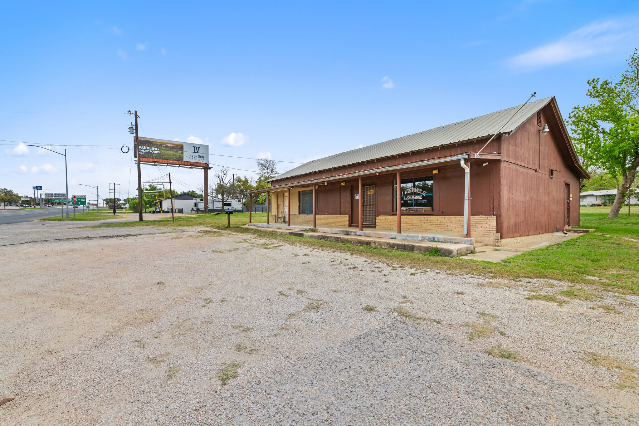201 N US Highway 281, Johnson City, TX à vendre Photo du bâtiment- Image 1 de 10