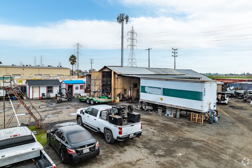 8850 Elder Creek Rd, Sacramento, CA à louer - Photo principale - Image 1 de 4