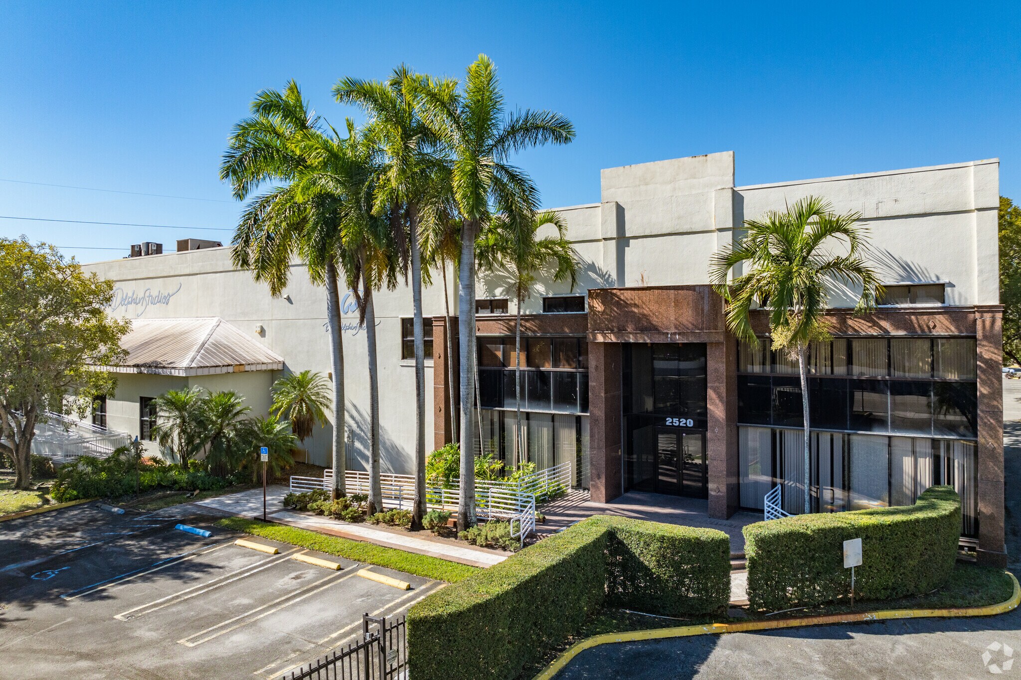 2520 NW 112th Ave, Miami, FL à vendre Photo principale- Image 1 de 1