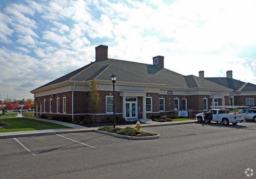 8045 Washington Village Dr, Dayton, OH à vendre - Photo du bâtiment - Image 2 de 11