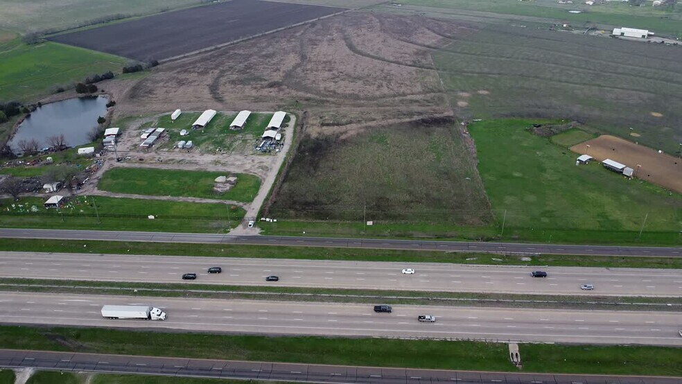 TBD Interstate 45, Ennis, TX à vendre - Vidéo sur l’inscription commerciale - Image 2 de 19